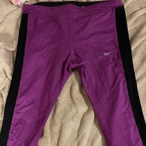 Womens large Nike capri work out pants